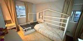 9 Gibbs Road Gallery 17