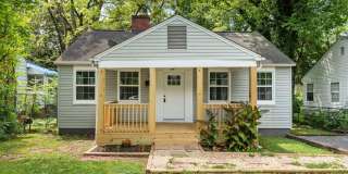 Freshly Renovated 2 Bed, 1 Bath – Prime Location Near Downtown Knoxville! Freshly Renovated 2 Bed, 1 Bath – Prime Location Near Downtown Knoxville! Gallery 1