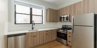 3525 N Wilton Gallery 15