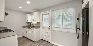Charming 1bed/1bath Apartments in Lakewood! Charming 1bed/1bath Apartments in Lakewood! Gallery 1