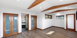 4 Bed, 5 bath home with stunning ocean views located in Malibu hills Gallery 33