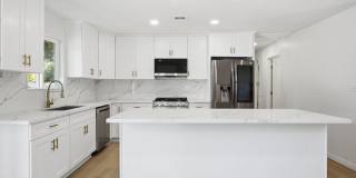 1832 Summit Avenue Gallery 5