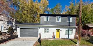 Spacious Updated 4-Bedroom, 2-Bathroom Home Near the Rims! Gallery 1