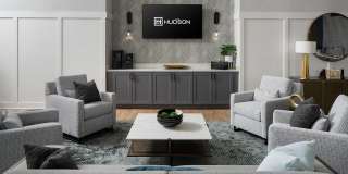 The Hudson Gallery 22