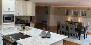 Luxury - Single Family Home Gallery 19