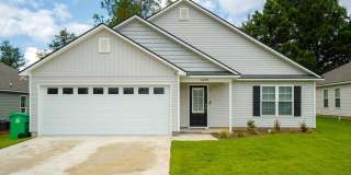 Contemporary 4BR/2BA Home with 2-Car Garage, Spacious Yard, and Close Proximity to Moody Air Force Base! Gallery 1