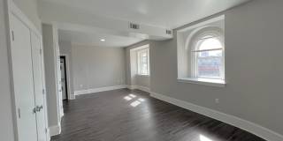 306 W Franklin Gallery 19