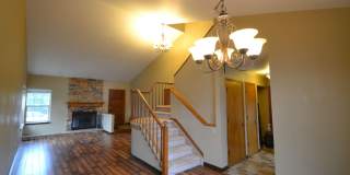 3 Bedroom Home Plus Office with AC Available Now! Gallery 4