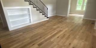 NEW LISTING ! Spacious 5 Bedroom 2 Bath House Gallery 4