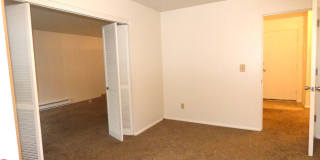 Rent Special: 1/2 Off June's Rent!! - Downstairs 2 Bedroom Unit Gallery 22