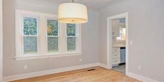 4 Bed | 2.5 Bath | Forest Hills Area | End of Cul-de-Sac Gallery 6