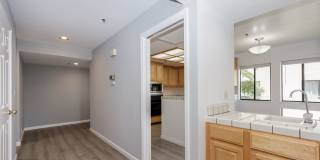 2BR/2.5BA Townhouse with Bay Views + 3 Decks | 2-Car Garage | San Carlos | YouTube Tour Gallery 16
