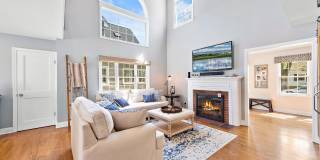 344 Euclid Avenue Gallery 8