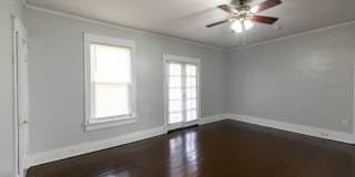 Hawthorne Street Gallery 98