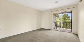2-Bedroom, 2-Bathroom Condo with Stunning Downtown Views Gallery 19