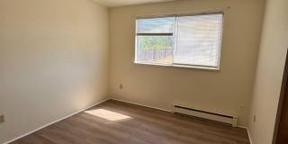 Green area 3 Bedroom 2 Bath with Garage Gallery 17