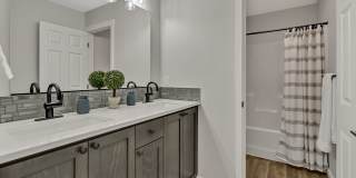Award winning school district! 4 bedroom with RV and boat parking! Gallery 28