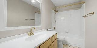 5719 E Saint John Road Gallery 17