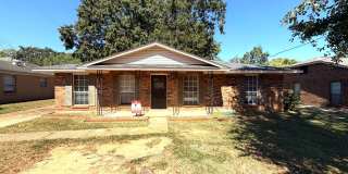 ** 3 Bed 2 Bath located out East** Call our self-showing number to schedule a tour 334-366-9198 Gallery 1