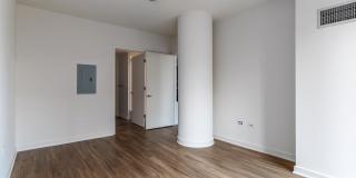 155 W Kinzie St Gallery 7