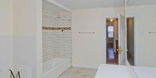 208-210 Fort Pleasant Ave Gallery 55