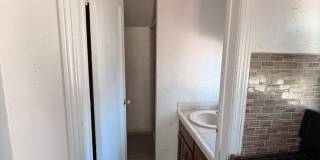 Charming 1BR Duplex in Sacramento Gallery 9