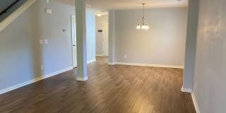 Room in 4 Bedroom Home at Fanning Way Gallery 17