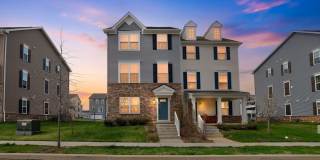 3BR Upgraded end unit townhome | Appoquinimink School Dist| 2-Car Garage + Driveway parking for 4 | 12 x 20 ft deck Gallery 1