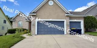 Kansas City North Beautiful 4-Bedroom, 4.5-Bath 1.5-Story Home Gallery 1