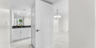 4240 OAKS Terrace Gallery 21