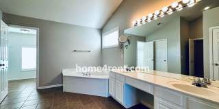Gorgeous, Updated Home w/ Granite Counters and Wood Floors in Kitchen, Walkout Finished Basement! Gallery 27