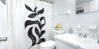 Royal Estates Gallery 22