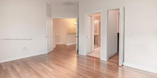 1024 Northeast 207th Terrace Gallery 12