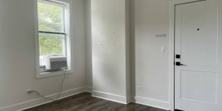 5325 N Damen Avenue Gallery 6