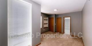 252 S Washington Avenue Gallery 19