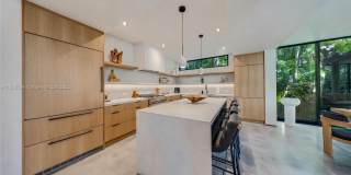 1000 NW 9th Ct Gallery 12