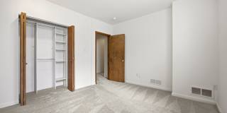419 Denniston St Gallery 24