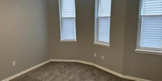 1333 E NORTH Avenue Gallery 7