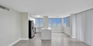 4222 Inverrary Boulevard Gallery 4