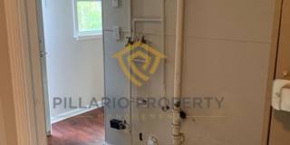 ** $250 MOVE-IN Concession ** Close to Downtown Indy and the Monon Trail, Affordable and 2 Bedroom Available NOW! Gallery 7