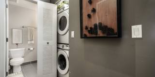 758 N Larrabee Street Gallery 17