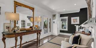 310 Worthington Avenue Gallery 13