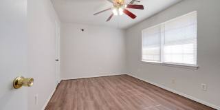 Two-Story 4 bed 2 bath Home in the Heart of Moore! Gallery 19