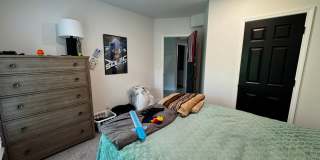 5 Bed 4 Bath Home fenced yard Gallery 40
