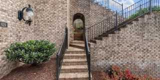629 Boulevard NE Gallery 8
