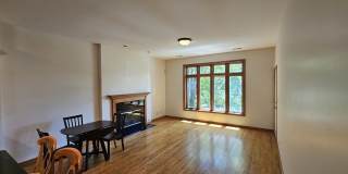 1326 W Grenshaw Street Gallery 3