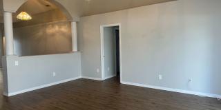 Spacious 3 bedroom, 2 bath home with a den! Gallery 11