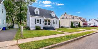 1120 HOWARD Avenue Gallery 23