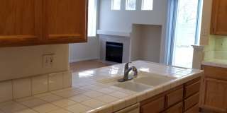 VERY CUTE 3BD/2BTH SINGLE FAMILY IN NORTH LINCOLN Gallery 9