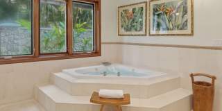 Portlock Oceanfront Estate: Luxury Beachfront Home w/ Pool & Sunset Views Portlock Oceanfront Estate: Luxury Beachfront Home w/ Pool & Sunset Views Gallery 10